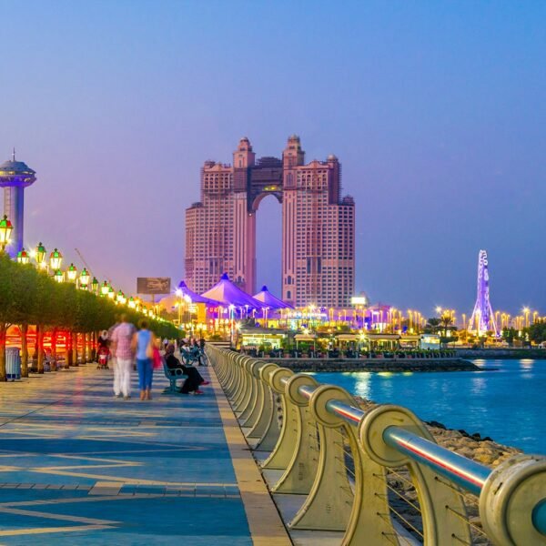 Explore Iconic Abu Dhabi